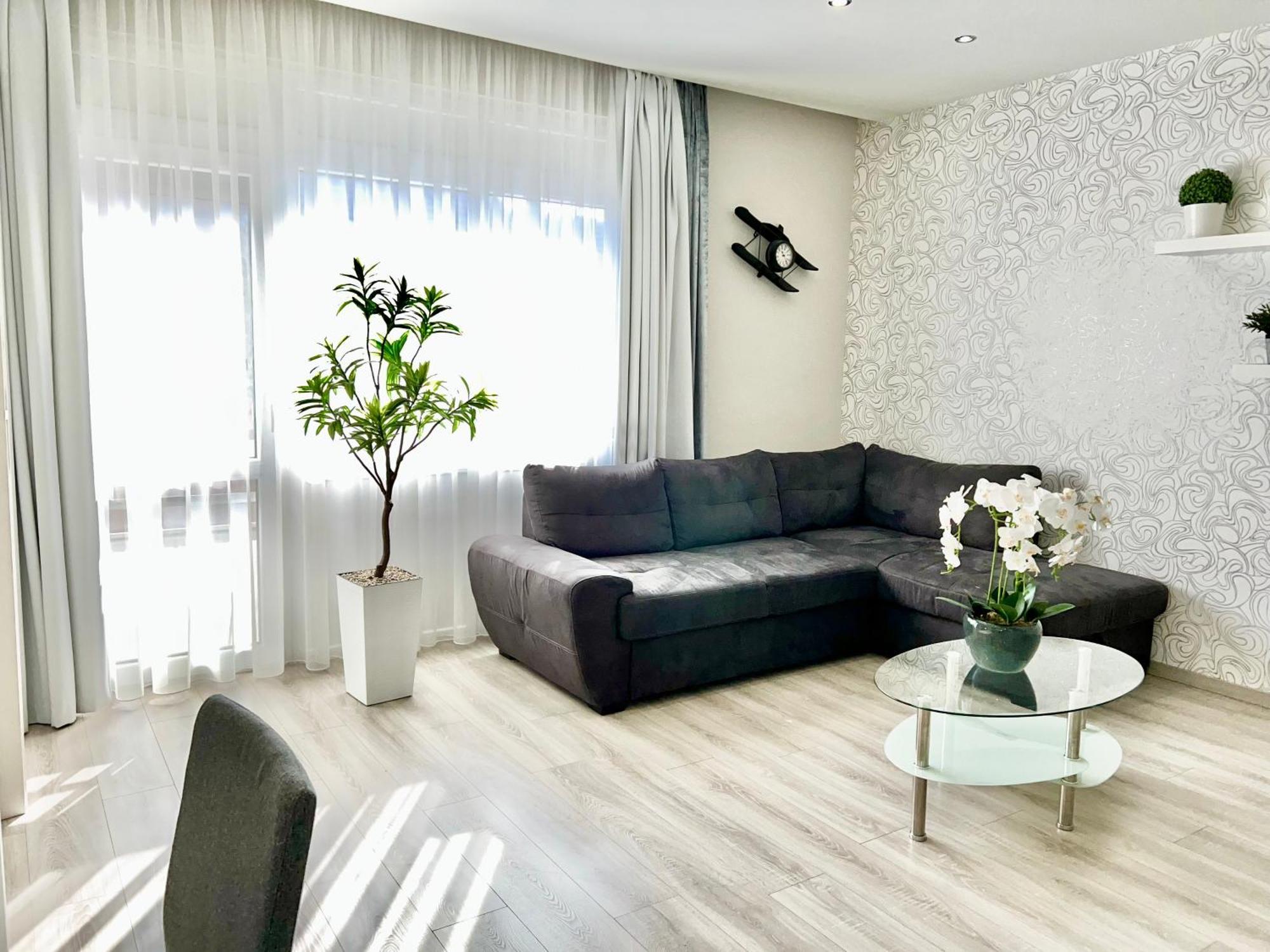 Downtown Dream Apartmans Сегед Екстериор снимка