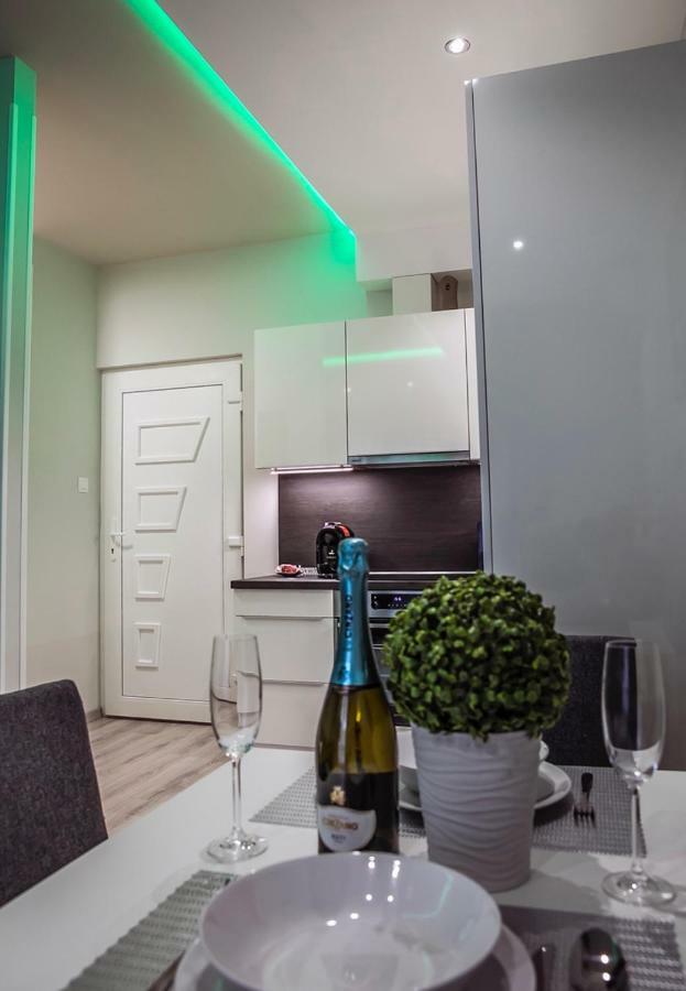 Downtown Dream Apartmans Сегед Екстериор снимка