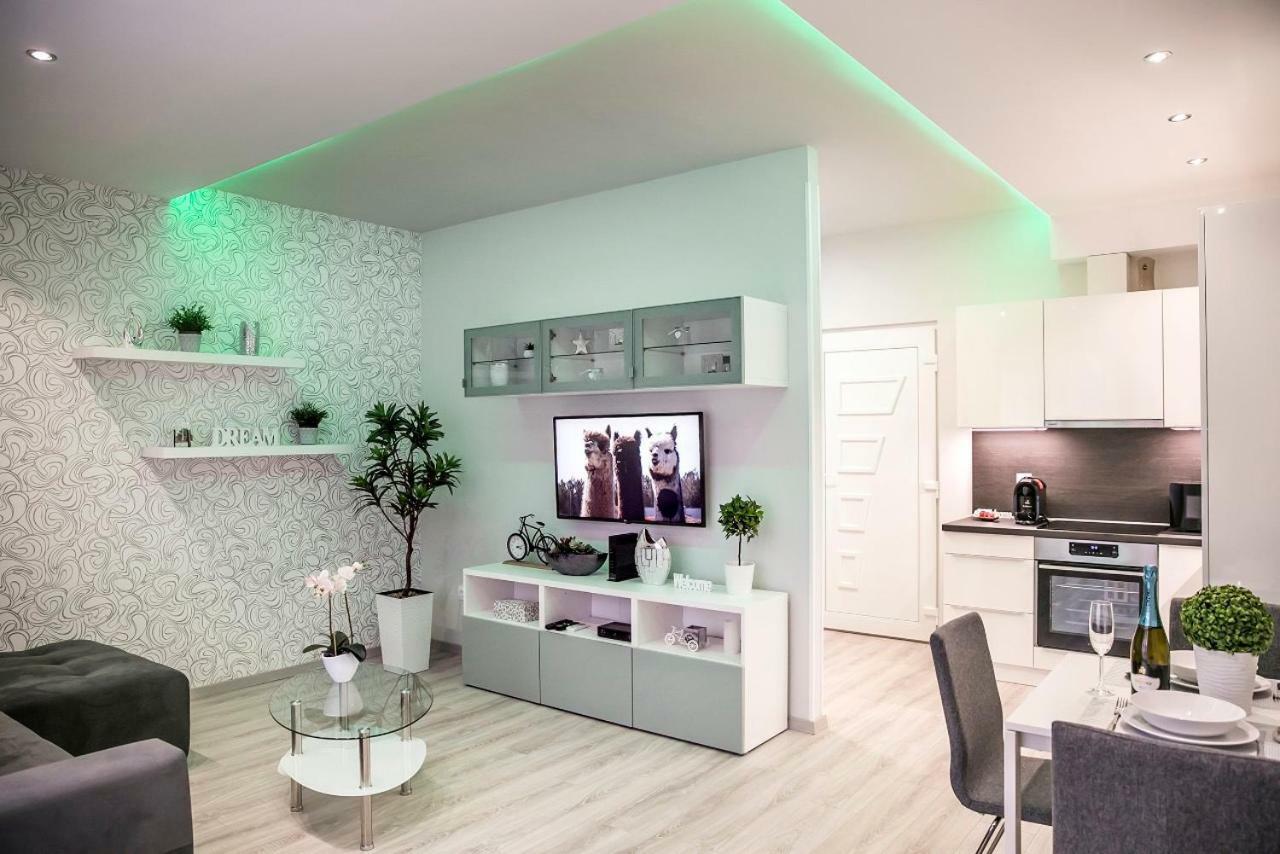 Downtown Dream Apartmans Сегед Екстериор снимка